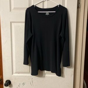 Time and Tru Black Long-Sleeve Crewneck Tee